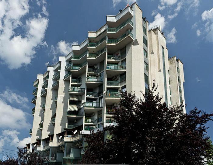 Sun Tower Luxury Suite-View From Of Tirana Center 외부 사진